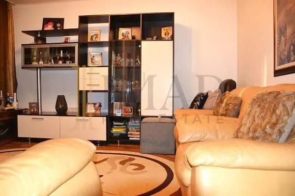 Apartament 3 camere Târgoviște - poza 2