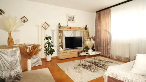 Apartament 3 camere Târgoviște - poza 1