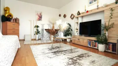 Ofertă rară! Vanzare Apartament 3 camere Micro 5, Balaban - zona Hyperici. - foto 2