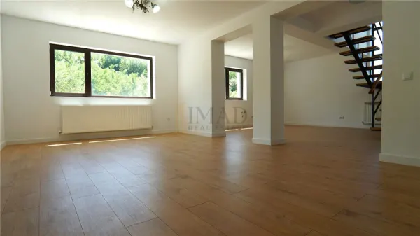 Casă 5 camere Târgoviște - poza 3