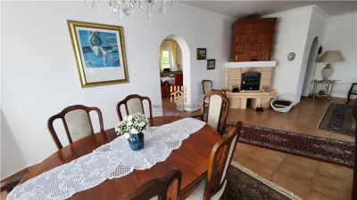 Casă de Vânzare în Poieni-Solca, Bucovina | Casă de Poveste | 3 Dormitoare | Șemineu | Sobă de Teracotă | Garaj | Teren 3.195 mp | Comision 0 - foto 6