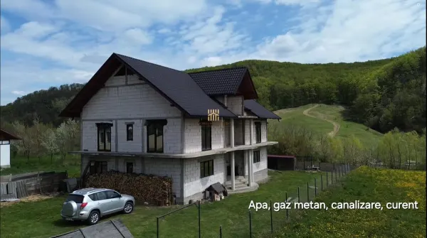 Casă 7 camere Patrauti - poza 1