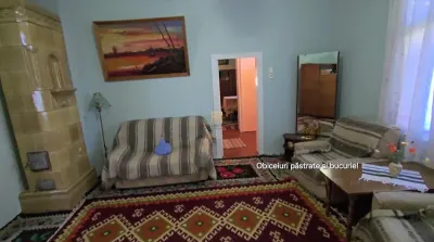 Casă Tradițională de Vânzare în Bucovina Sasca | 180 mp Utili | 6 Camere | 2.500 mp Teren | Beci din Piatră | Drum Asfaltat | Comision 0 - foto 4