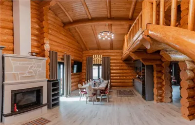 Cabană din Bușteni de Vânzare în Bucovina | Mălini | La Munte | 180 mp | Teren 1.200 mp | 4 Dormitoare cu Băi Proprii | Comision 0% - foto 15