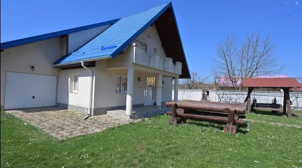 Casă 5 camere Arghira - poza 1