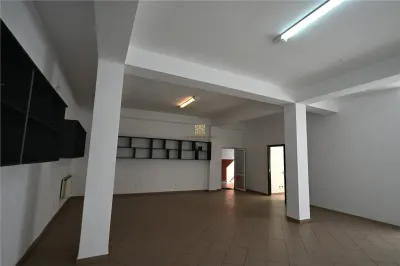 Spatiu birouri 82 mp De inchiriat  Suceava  Cartier Obcini 07257817187 - foto 3