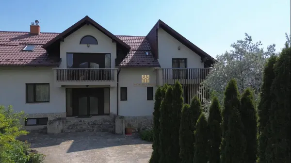Casă 7 camere Ipotești - poza 10
