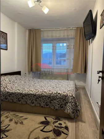 Apartament 4 camere Beclean - poza 1