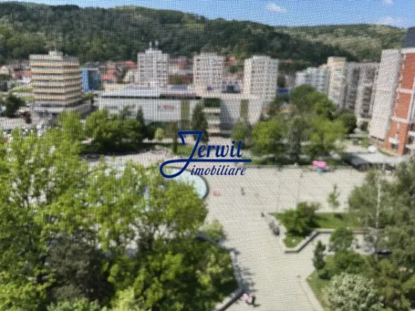 Apartament 3 camere Reșița - poza 1