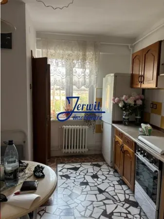 Apartament 3 camere Reșița - poza 4