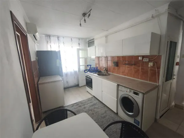 Apartament 3 camere Reșița - poza 5