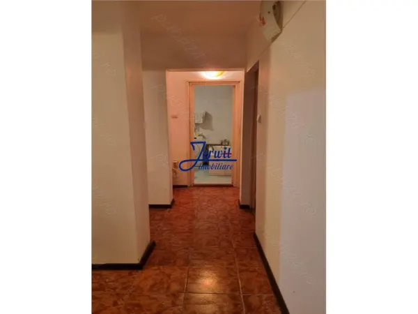 Apartament 4 camere Reșița - poza 3