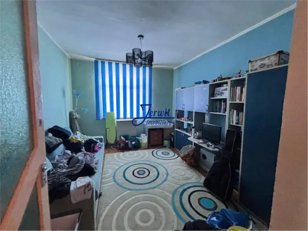 Apartament 3 camere Reșița - poza 2