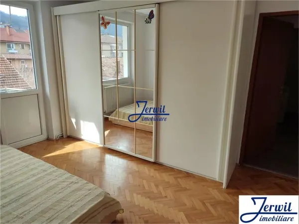 Apartament 2 camere Reșița - poza 2
