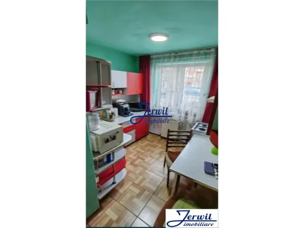 Apartament 2 camere Reșița - poza 1