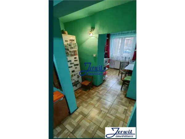Apartament 2 camere Reșița - poza 2