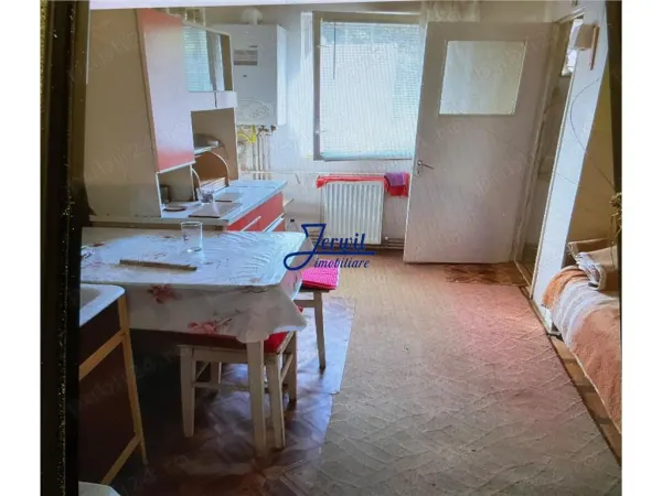Apartament 3 camere Reșița - poza 4