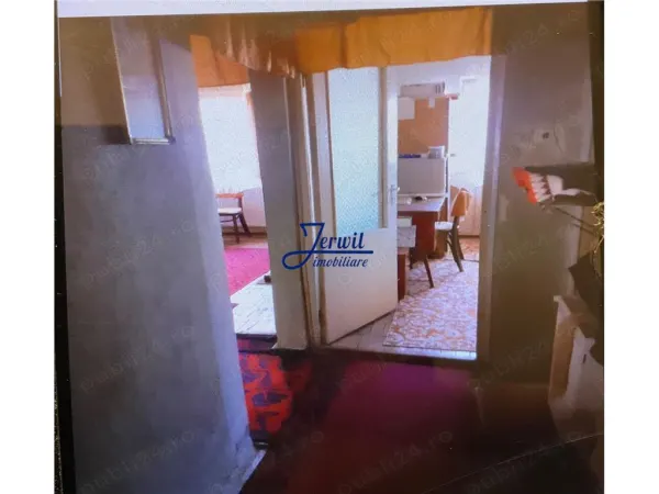 Apartament 3 camere Reșița - poza 6