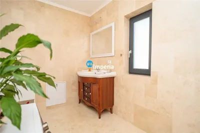 Casa exclusivista, Breazu, 244,4 mp, intabulata, predare imediata! - foto 10