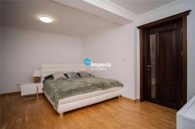 Vila 4 camere, Podul de Fier, 400 mp teren, mobilata - foto 9
