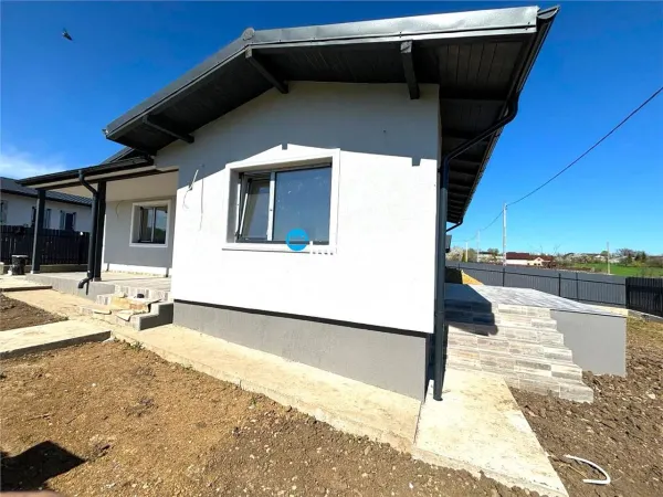 Casă 3 camere Ciurbesti - poza 2
