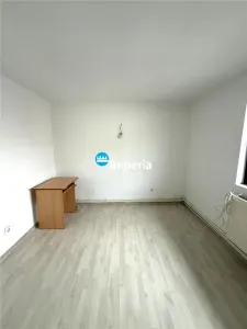 Casa 8 camere, 3 bai, canalizare, 300 teren Tineretului  Lunca Cetatuii - foto 14