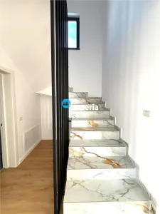 Vila Moderna, P+E, 400 teren, finisata,  asfalt, Valea Adanca Miroslava - foto 5