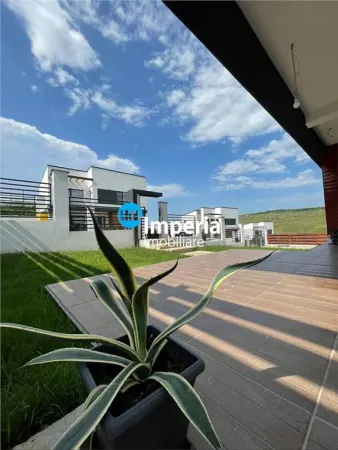 Casă 4 camere Rediu - poza 9