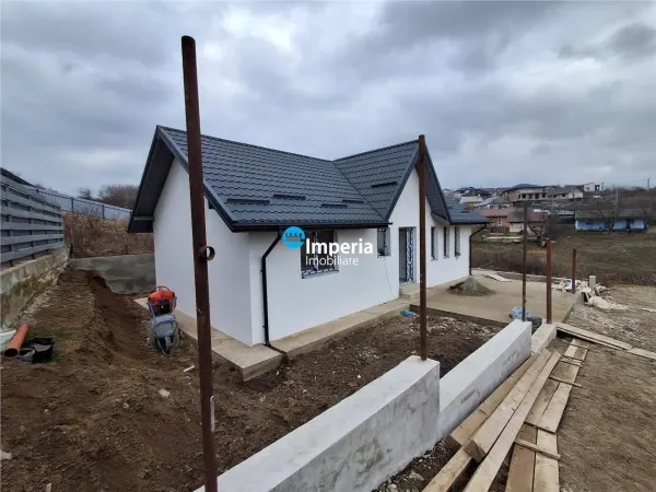 Casă 3 camere Iași - poza 1