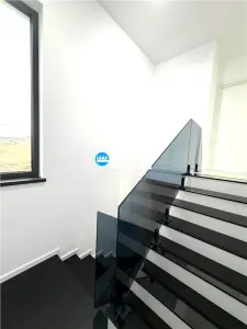 Vila moderna 132 mp, canalizare, finisata, Miroslava - foto 4