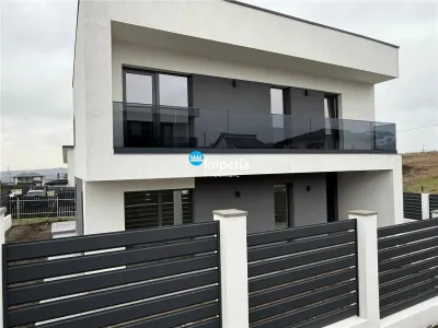 Vila moderna 132 mp, canalizare, finisata, Miroslava - foto 10