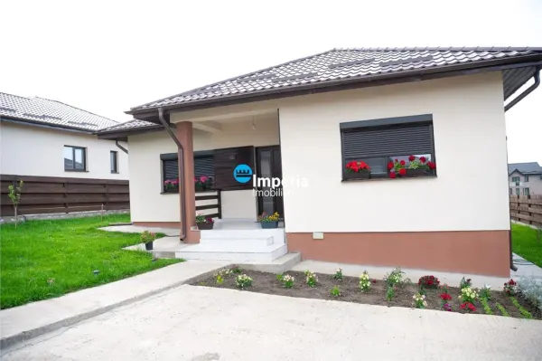 Casă 4 camere Valea Lupului - poza 2