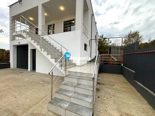 Casă 5 camere Ciurbesti - poza 1