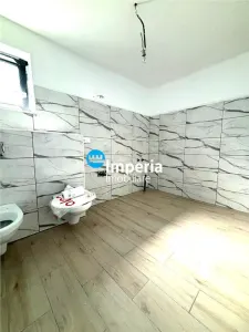 Casa 4 cam, teren 500, canalizare, asfalt, Legaga Ciurbesti - foto 7