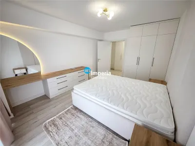Apartament NOU de inchiriat, 3 camere + Parcare, Copou ! - foto 8