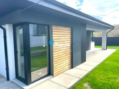 Casa P 4 cam. 2 bai, 450 teren, Centru  Miroslava - foto 3
