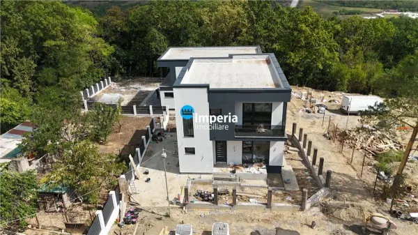 Casă 5 camere Iași - poza 1