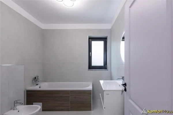 Casă 3 camere Hemeiuș - poza 5