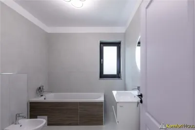 Pret promo luna august casa Hemeius la strada - foto 5