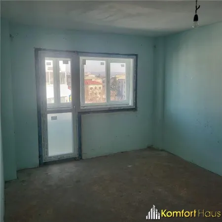Apartament 3 camere Bacău - poza 1