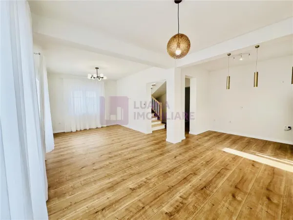 Casă 4 camere Tălmaciu - poza 1