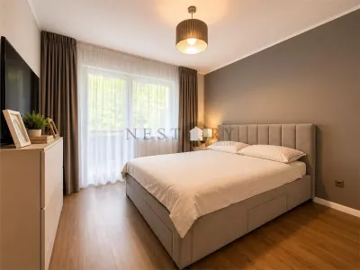 Apartament 3 camere, modern, garaj, Europa - foto 2