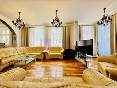 Apartament cu 3 camere premium | gradina 70 mp | Strand | - foto 1