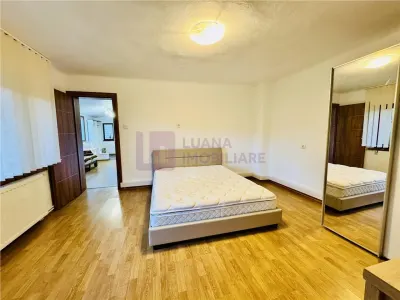 Casa de vanzare Piata Cluj | teren 336 mp | doua apartamente si anexe - foto 4