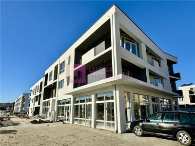 Spatiu comercial | Selimbar, Brana | la strada | 120 mp | 2 intrari - Selimbar