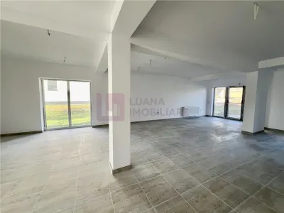 Spatiu comercial zona Vest | la strada | 4 parcari | 199 mp - foto 2