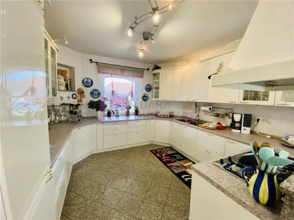 Casă 7 camere Avrig - poza 4