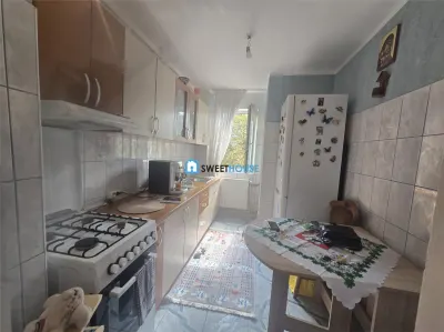 Apartament 2 camere, cartierul Florilor, etaj 2 - foto 3