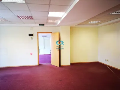 Spatiu de birouri de inchiriat - zona centrala - foto 11