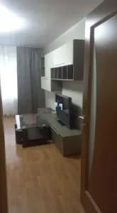 Vanzare Apartament 3 Camere Semidecomandat Piata Sudului-Tulnici - foto 5